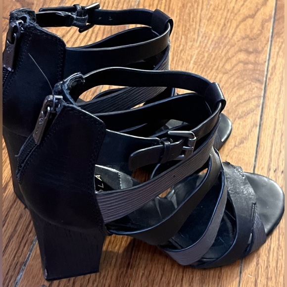 Isola Chunky Grey and Black Heels. Size 8 & 1/2. - Picture 6 of 8